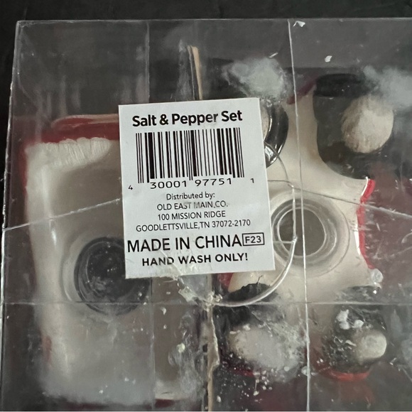 Farm House Salt & Pepper Shaker with Toothpicks Holder Red Barn & Tractor - Picture 12 of 13